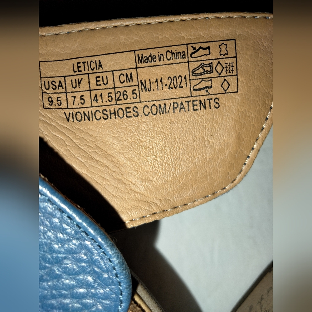 Vionic (Sz 9.5) Blue & Tan Adjustable Crisscross Strap Leticia Open Toe Sandals - Picture 3 of 14
